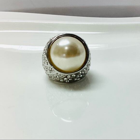 Faux Pearl and Crystals Large Statement Ring - Picture 3 of 7